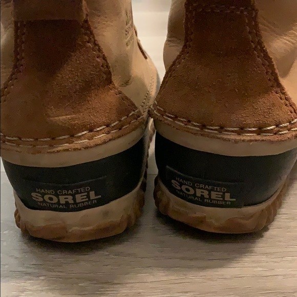 Sorel Out n About Booties - Picture 3 of 5